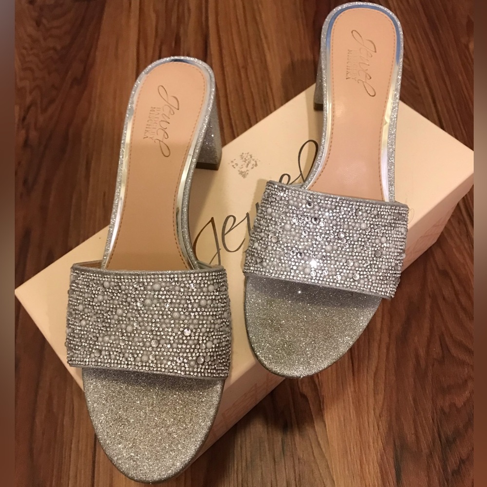 Jewel Badgley Mischa